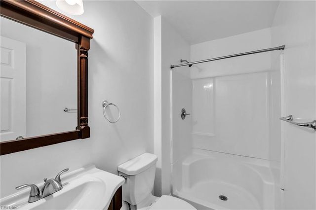 309 Middle Oaks DR, Chesapeake, VA 23322