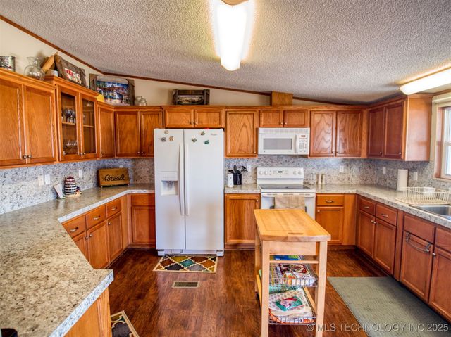 14108 Whispering Meadows Street, Kingston, OK 73439