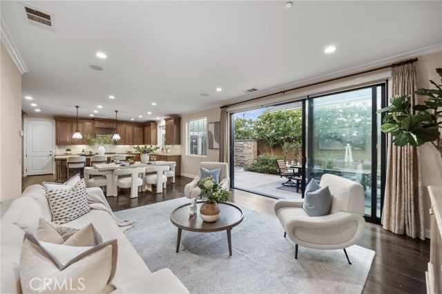 177 Compass, Irvine, CA 92618