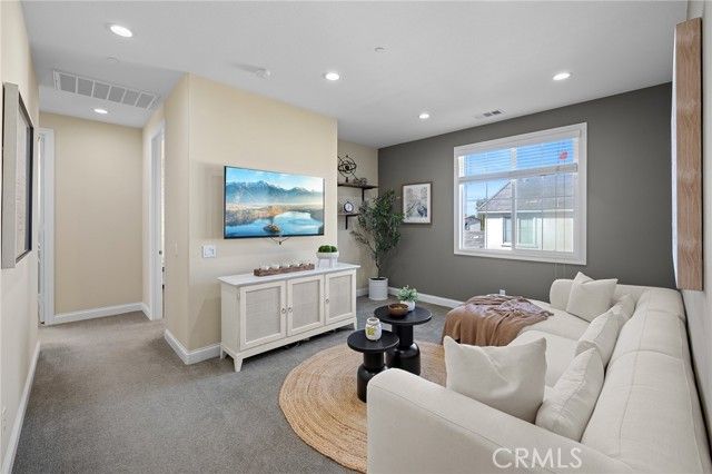 177 Compass, Irvine, CA 92618