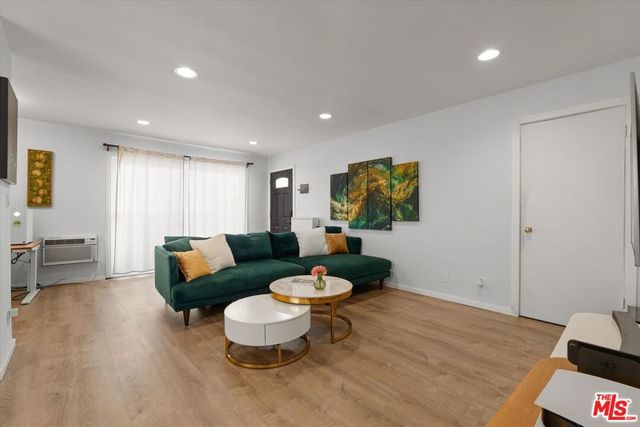 2852 Sawtelle Boulevard 12, Los Angeles, CA 90064