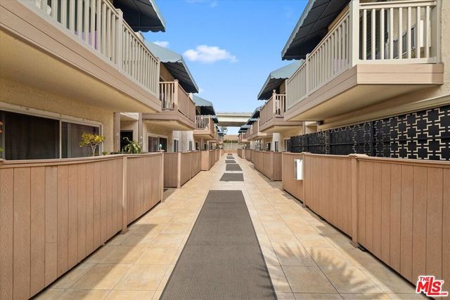 2852 Sawtelle Boulevard 12, Los Angeles, CA 90064