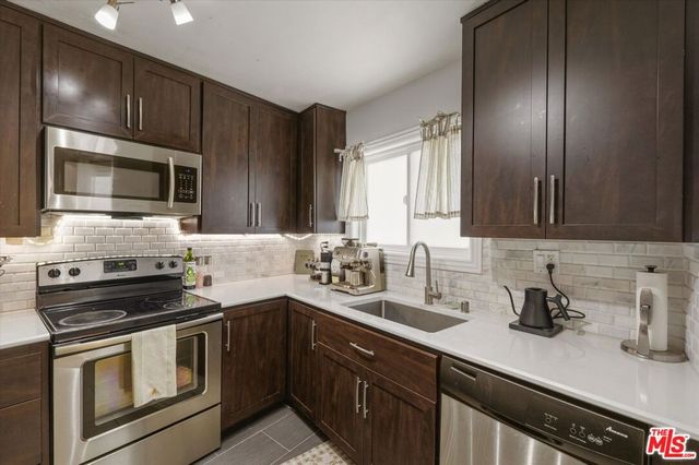 2852 Sawtelle Boulevard 12, Los Angeles, CA 90064