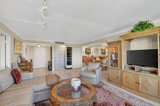3589 S Ocean Boulevard 608, South Palm Beach, FL 33480