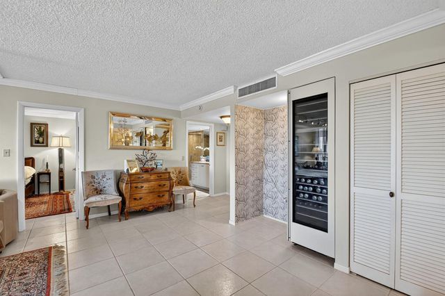 3589 S Ocean Boulevard 608, South Palm Beach, FL 33480