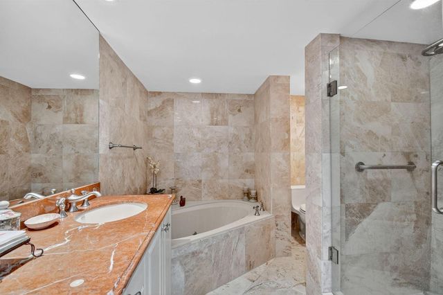 3589 S Ocean Boulevard 608, South Palm Beach, FL 33480