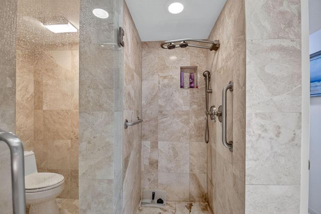 3589 S Ocean Boulevard 608, South Palm Beach, FL 33480