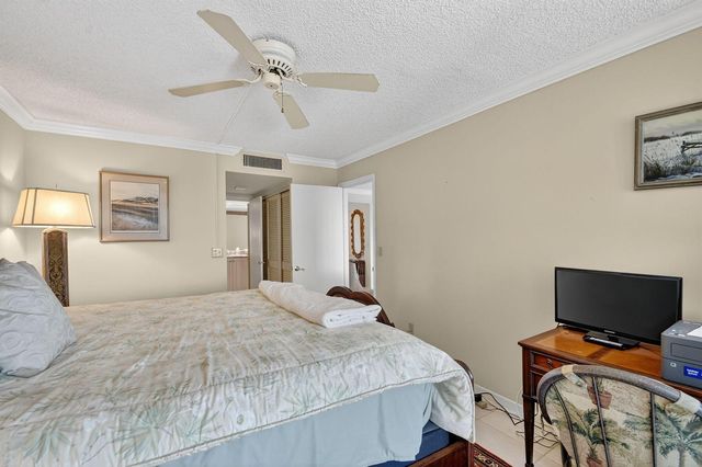 3589 S Ocean Boulevard 608, South Palm Beach, FL 33480