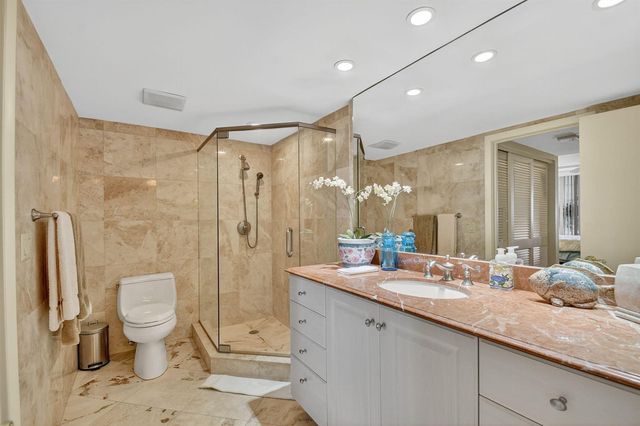 3589 S Ocean Boulevard 608, South Palm Beach, FL 33480