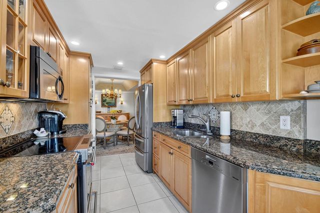 3589 S Ocean Boulevard 608, South Palm Beach, FL 33480