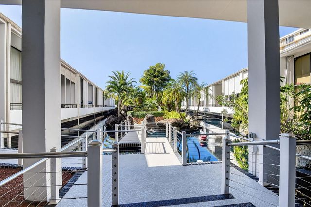 3589 S Ocean Boulevard 608, South Palm Beach, FL 33480