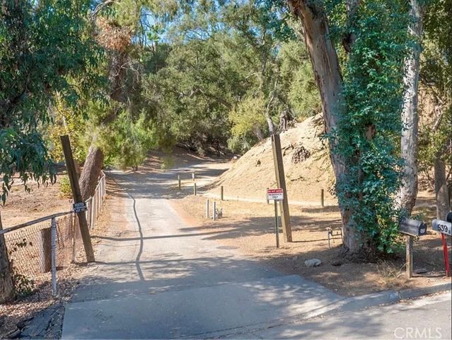 537 Cloverleaf Dr, Monrovia, CA 91016