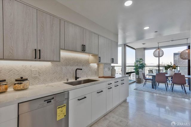 611 Washington Street 2105, San Francisco, CA 94111