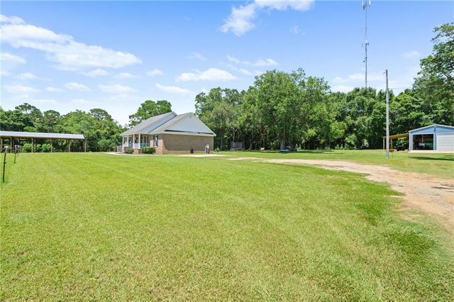 6141 Ranch Road E, Grand Bay, AL 36541