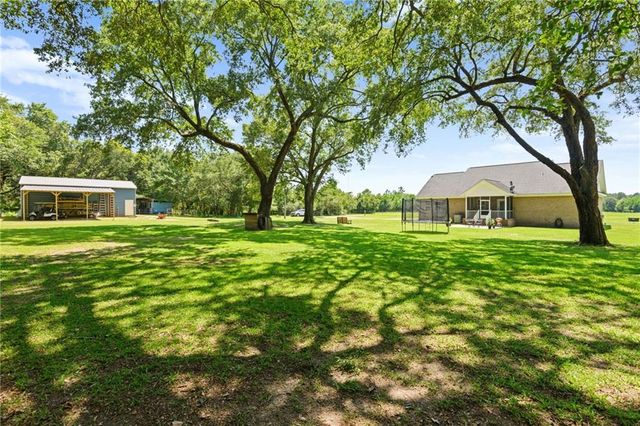 6141 Ranch Road E, Grand Bay, AL 36541