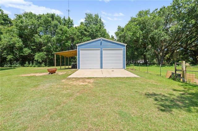 6141 Ranch Road E, Grand Bay, AL 36541