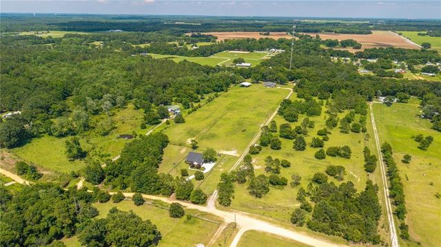 6141 Ranch Road E, Grand Bay, AL 36541