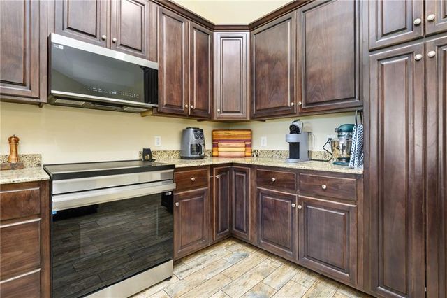 6141 Ranch Road E, Grand Bay, AL 36541