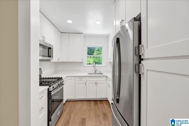 2221 LISA ANN DRIVE SE, Leeds, AL 35094