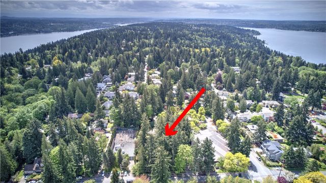 8817 SE 44th Street, Mercer Island, WA 98040
