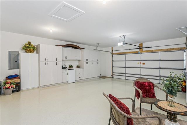 6537 W Collina St, Wichita, KS 67205