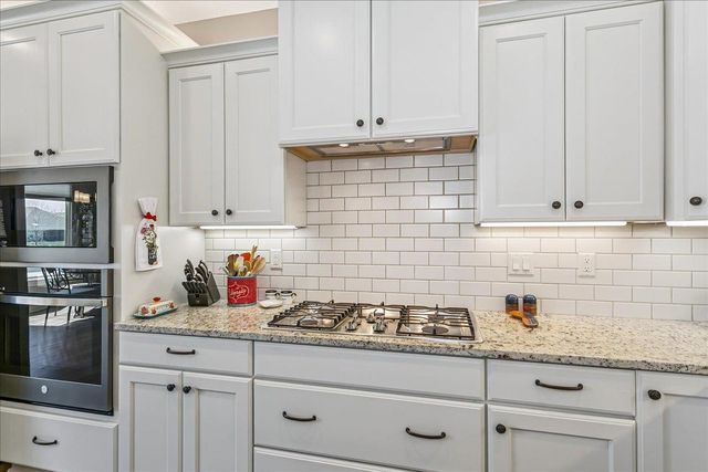 6537 W Collina St, Wichita, KS 67205