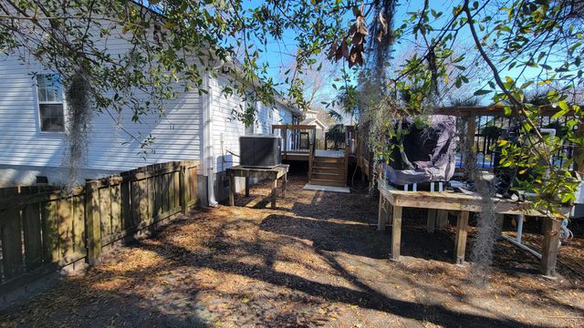 1333 Mapleton Avenue, Charleston, SC 29412