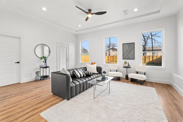 3604 Wendelkin Street, Dallas, TX 75215