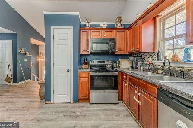 156 DOGWOOD GLEN Drive, Aragon, GA 30104