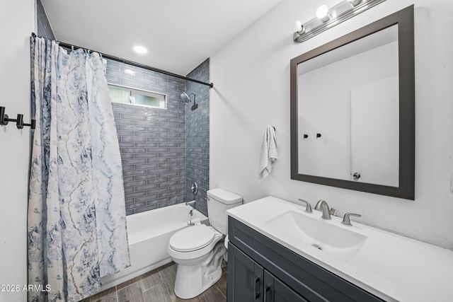 7811 W OREGON Avenue, Glendale, AZ 85303