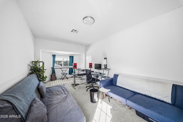 7811 W OREGON Avenue, Glendale, AZ 85303