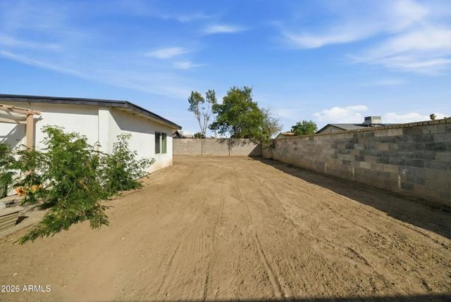 7811 W OREGON Avenue, Glendale, AZ 85303