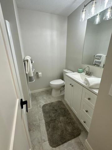 4021 Pebblebrook Drive, Bloomington, MN 55437