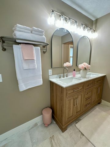 4021 Pebblebrook Drive, Bloomington, MN 55437