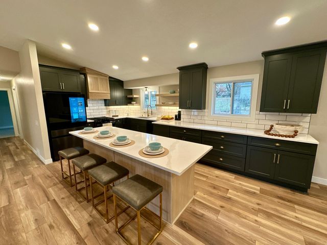 4021 Pebblebrook Drive, Bloomington, MN 55437