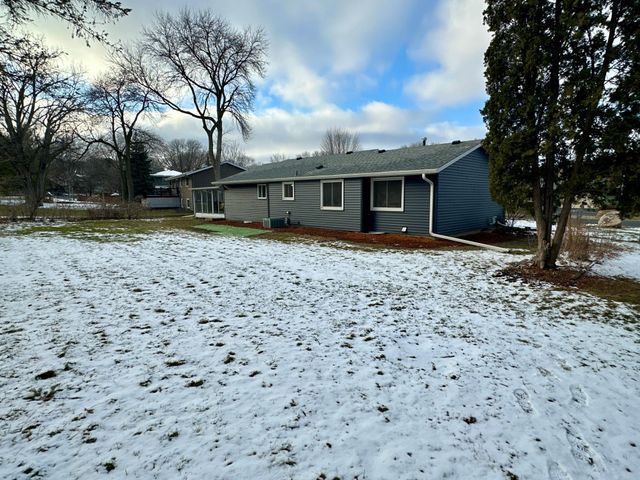 4021 Pebblebrook Drive, Bloomington, MN 55437