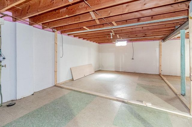 527 E WILSON AVENUE, Appleton, WI 54915