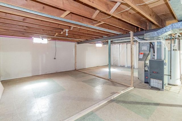 527 E WILSON AVENUE, Appleton, WI 54915
