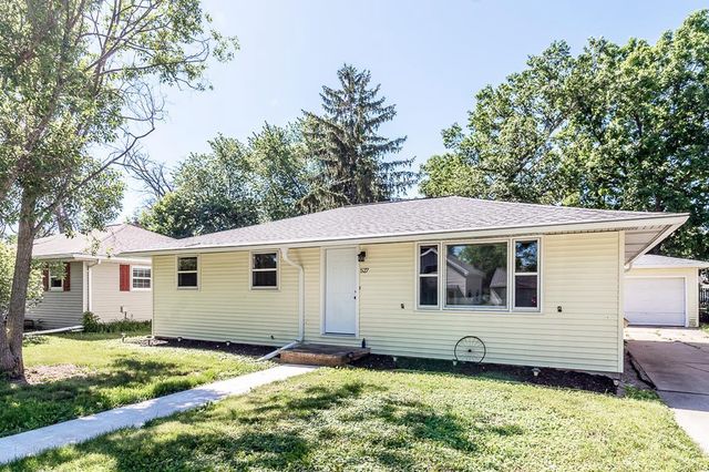 527 E WILSON AVENUE, Appleton, WI 54915