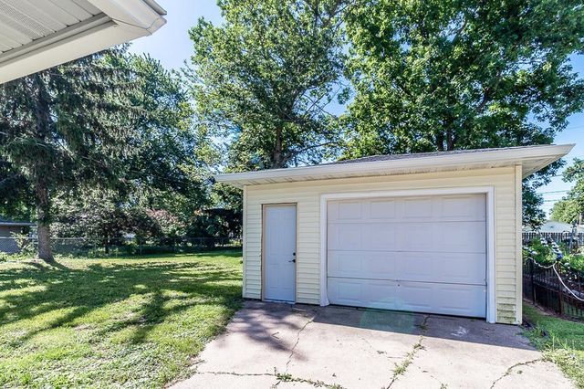 527 E WILSON AVENUE, Appleton, WI 54915
