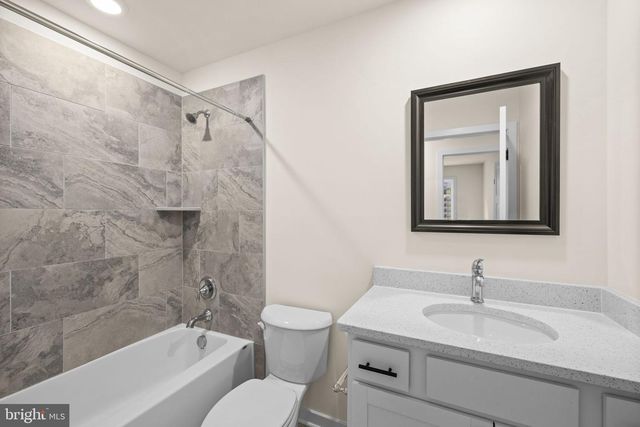 425 LAKE CAROLINE DR, Ruther Glen, VA 22546