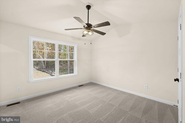 425 LAKE CAROLINE DR, Ruther Glen, VA 22546