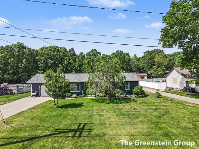 15949 Brucker Street, Grand Haven, MI 49417