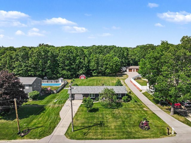 15949 Brucker Street, Grand Haven, MI 49417