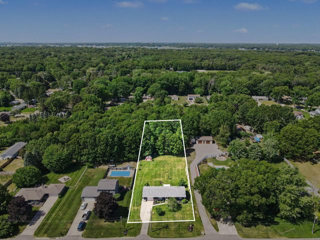 15949 Brucker Street, Grand Haven, MI 49417
