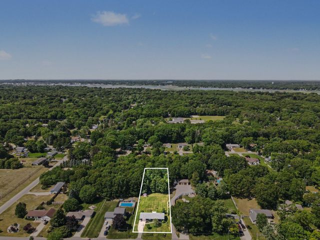15949 Brucker Street, Grand Haven, MI 49417