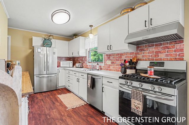 15949 Brucker Street, Grand Haven, MI 49417