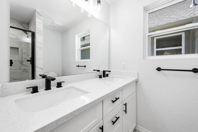 2018 Hampton A Street A, Houston, TX 77088