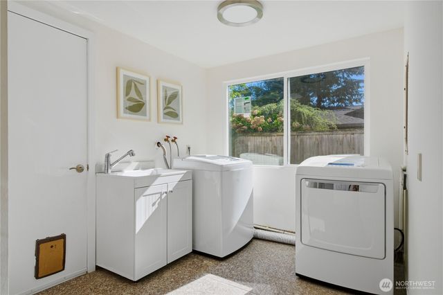 14213 SE 45th Place, Bellevue, WA 98006