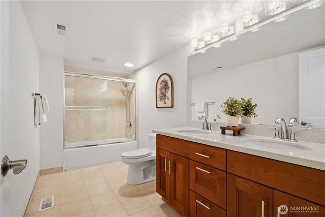14213 SE 45th Place, Bellevue, WA 98006